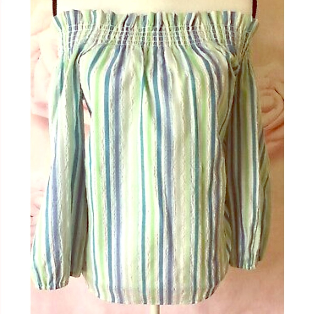 Off the shoulder striped Cece top. NWT